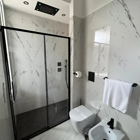 Aeterna Apartman Terracina